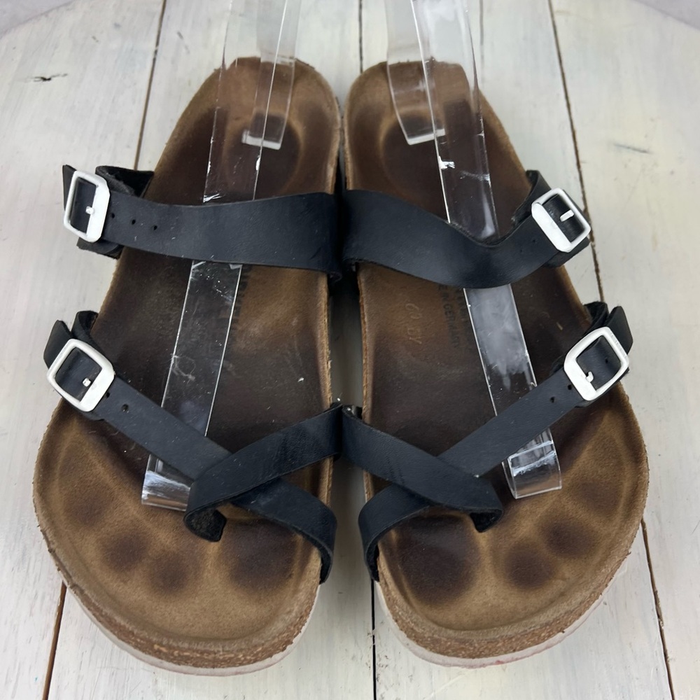 520ueg Birkenstock Black Strappy Sandals with Buckles